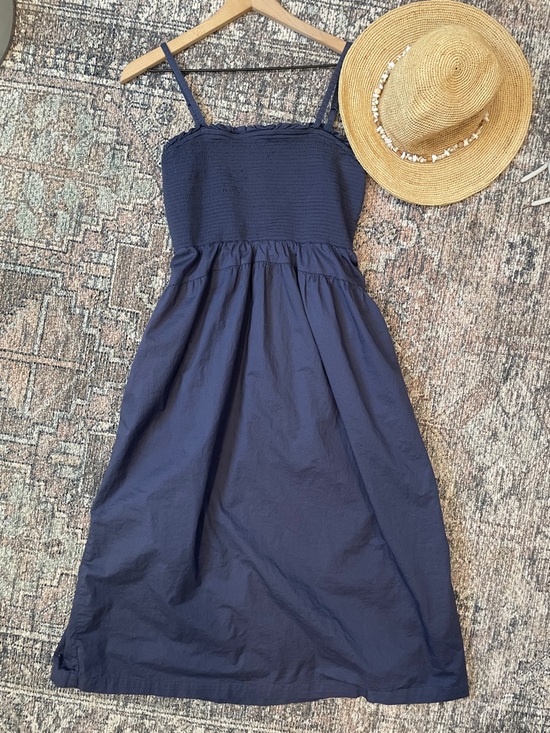 Old Navy Dresses & Skirts - Old Navy Navy Blue Smocked Midi Sundress sz S